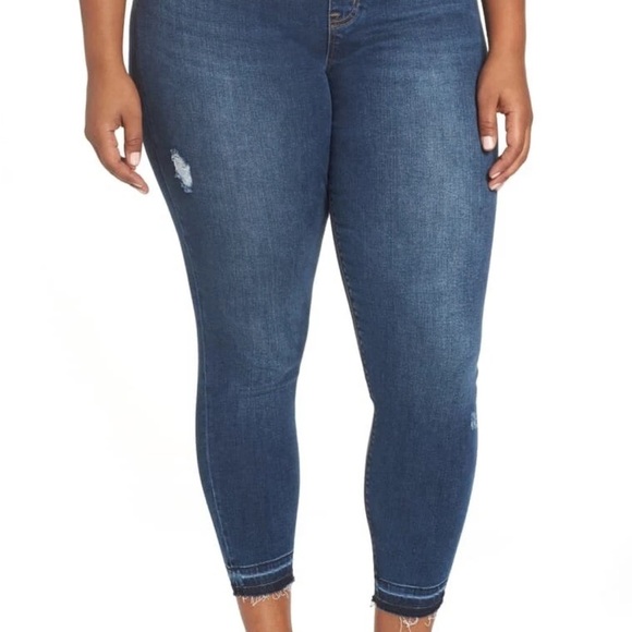 Women's Spanx Distressed Ankle Skinny Denim Jean - Picture 1 of 9